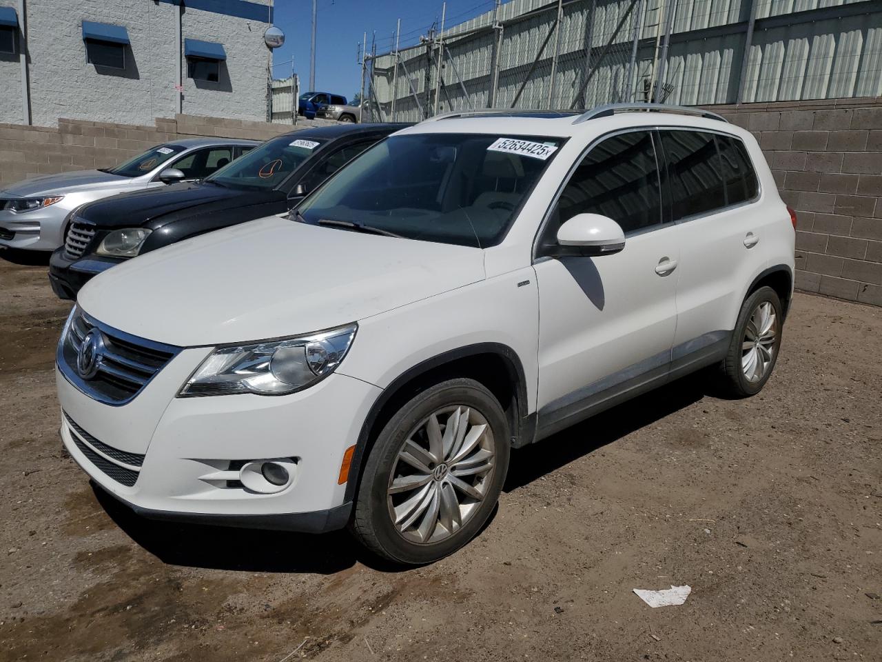 VOLKSWAGEN TIGUAN S 2010