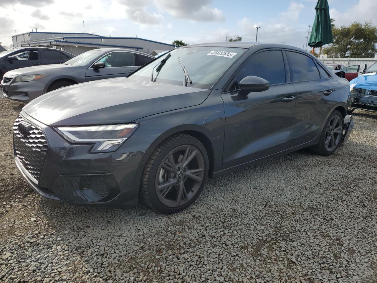 AUDI A3 PREMIUM 2024