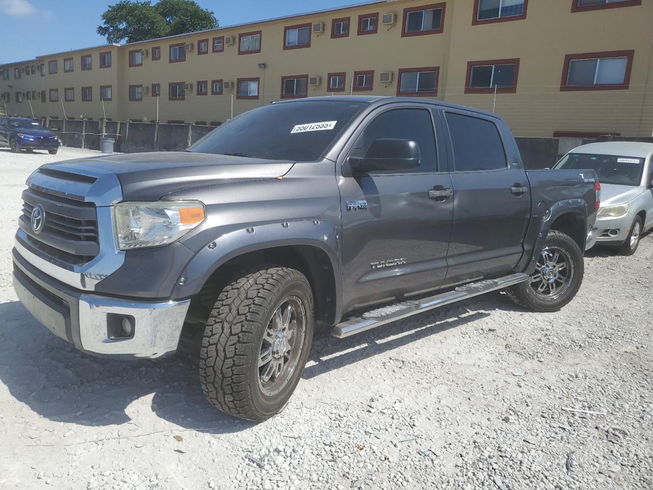 TOYOTA TUNDRA CRE 2014