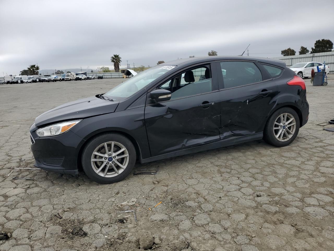 FORD FOCUS SE 2016