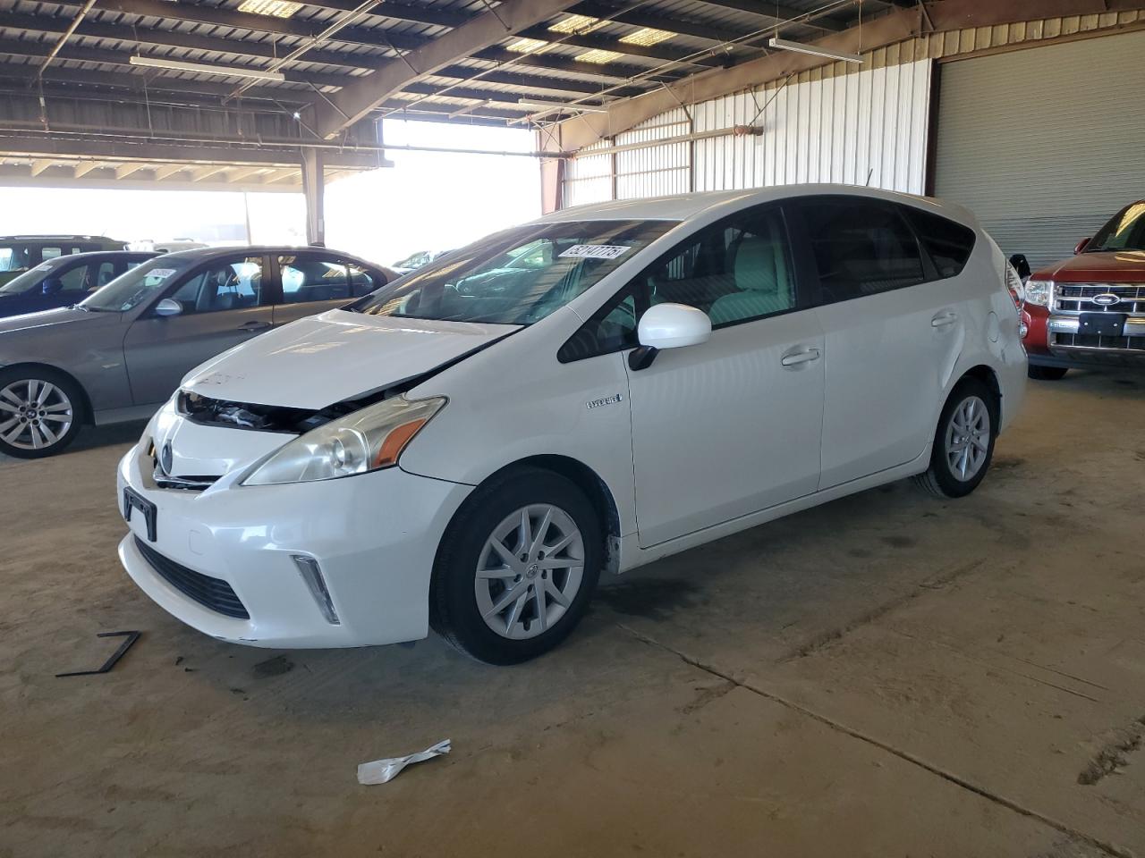 TOYOTA PRIUS V 2012
