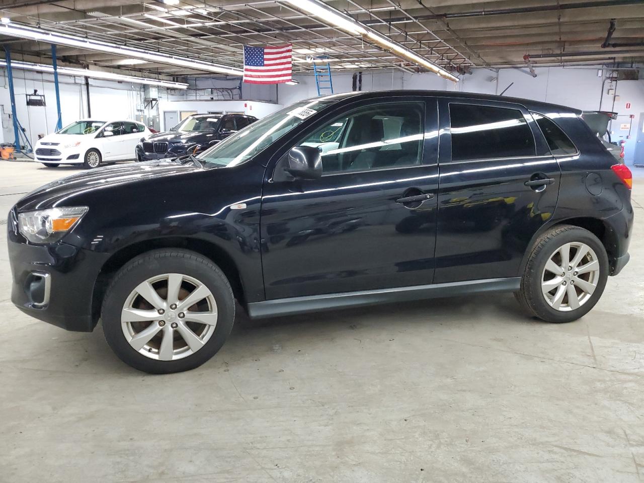 MITSUBISHI OUTLANDER 2013