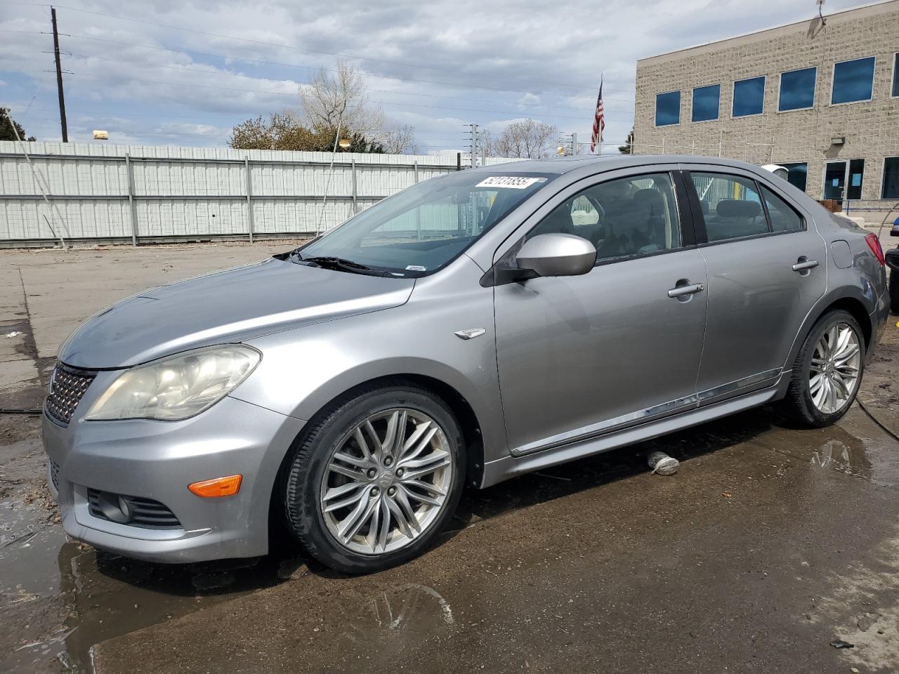 SUZUKI KIZASHI SP 2013