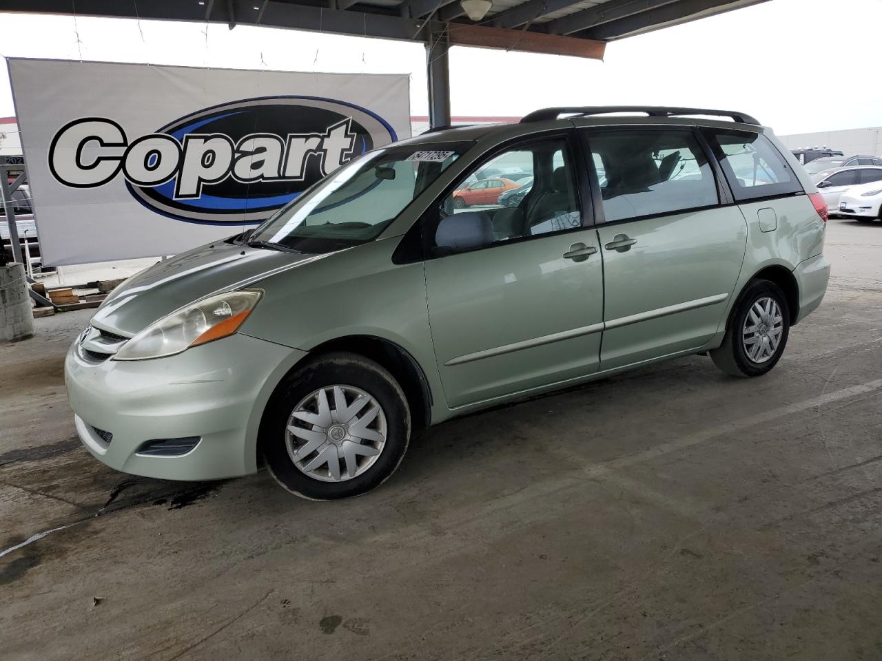 TOYOTA SIENNA CE 2007