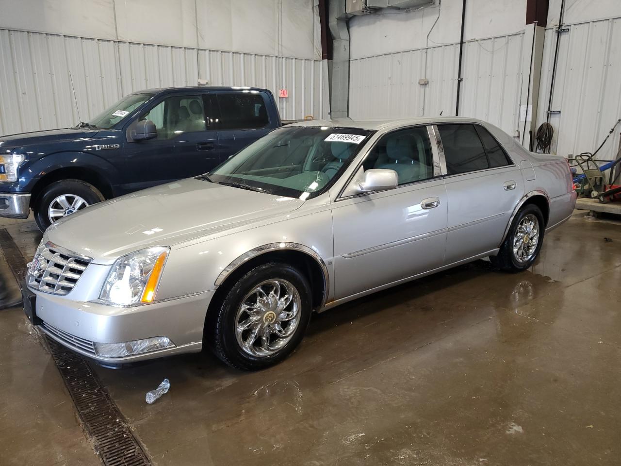 CADILLAC DTS 2008