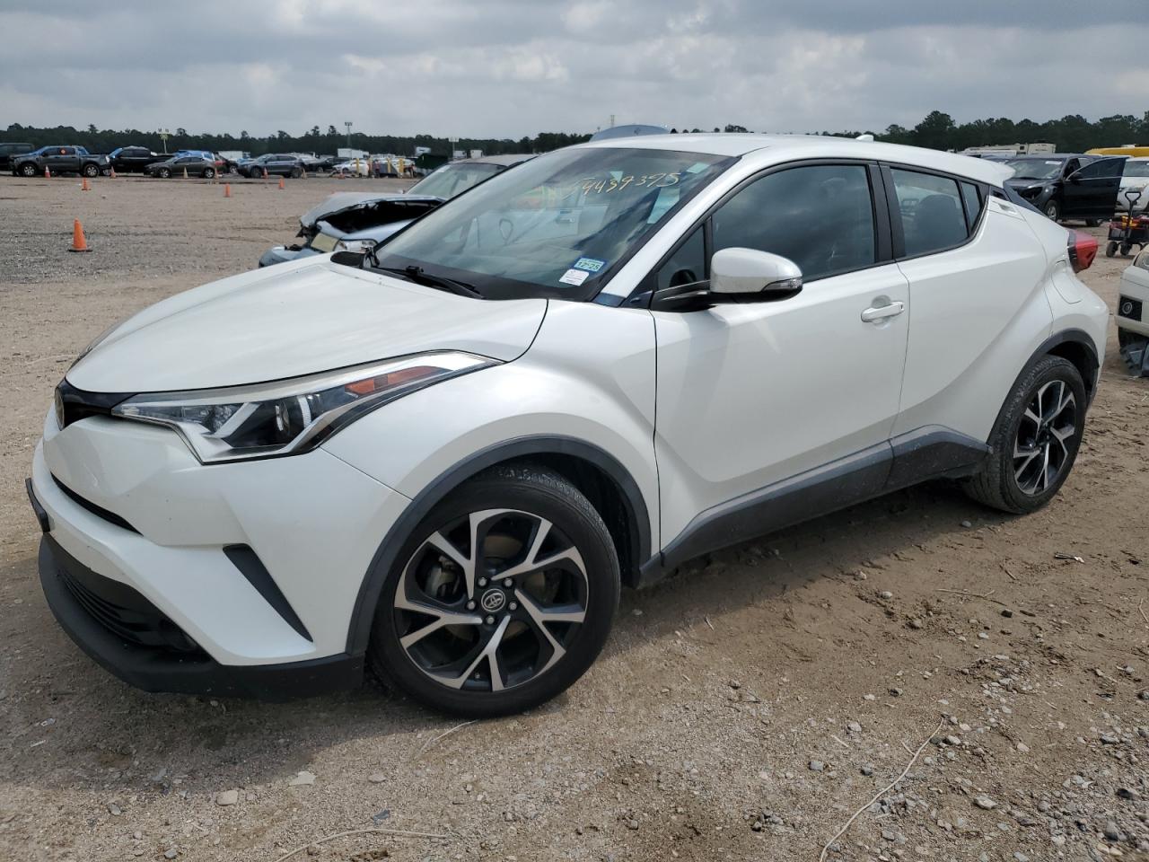 TOYOTA C-HR XLE 2018