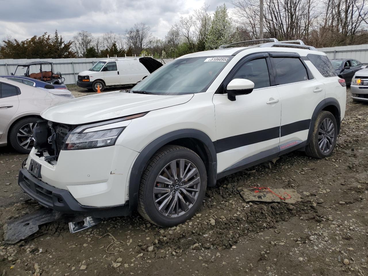 NISSAN PATHFINDER 2024