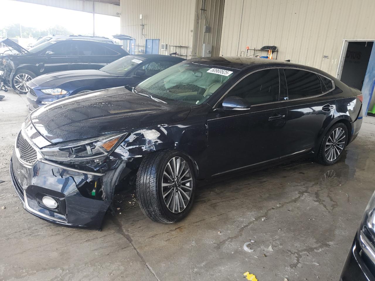 KIA CADENZA PR 2017