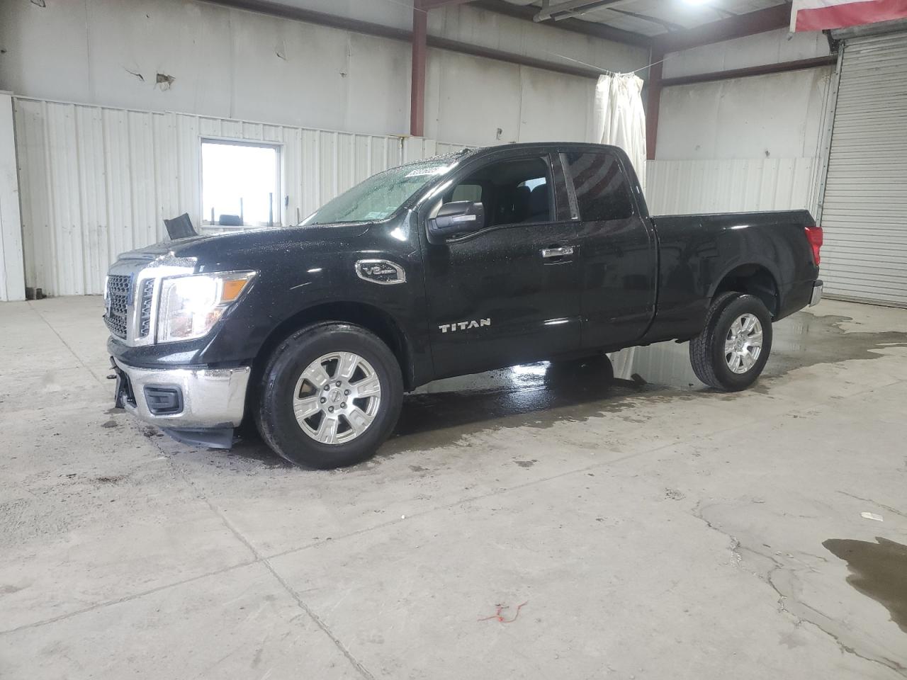 NISSAN TITAN S 2017