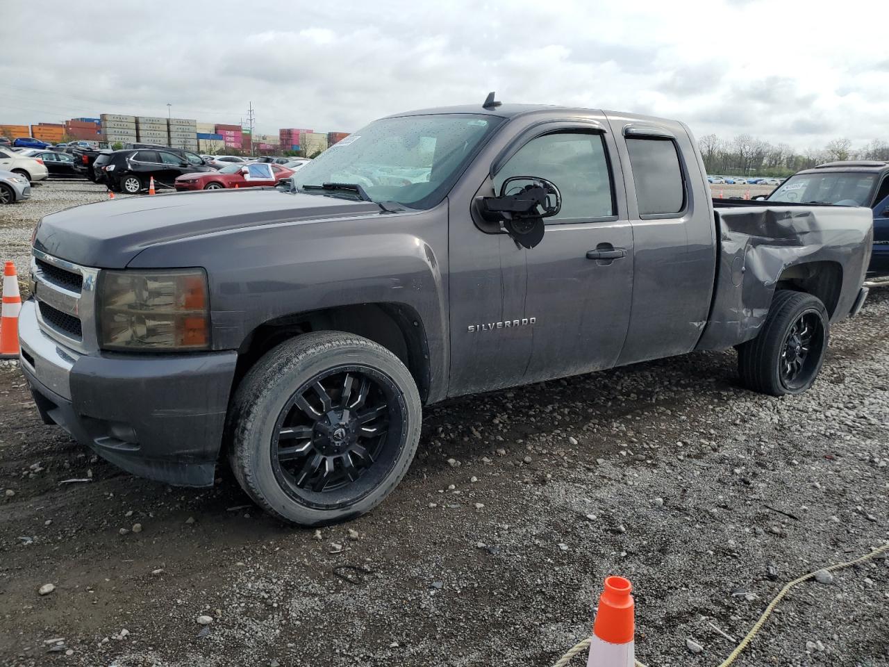 CHEVROLET SILVERADO 2011