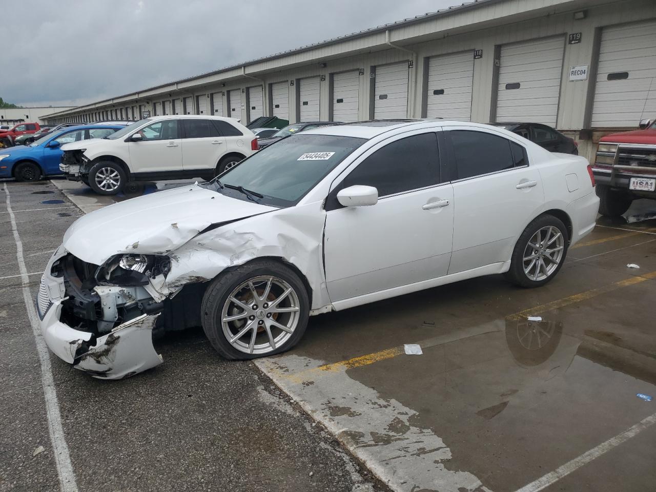 MITSUBISHI GALANT ES 2011
