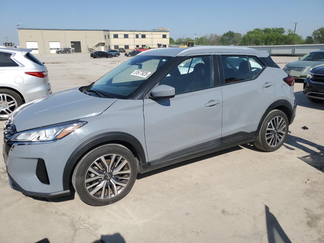 NISSAN KICKS SV 2021