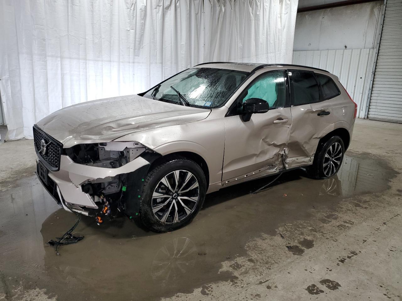 VOLVO XC60 PLUS 2025
