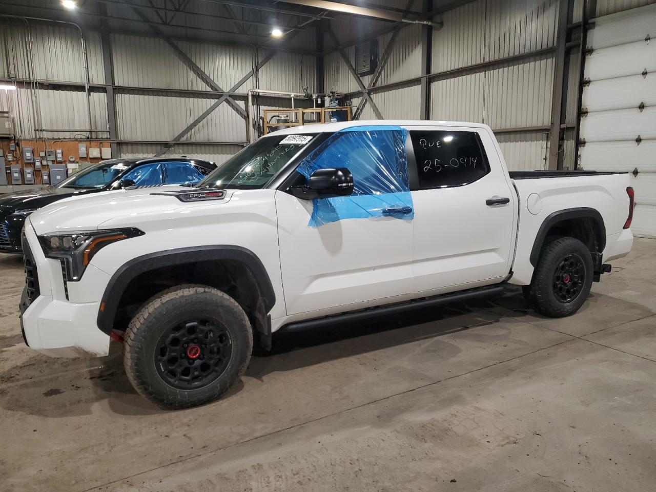 TOYOTA TUNDRA CRE 2024