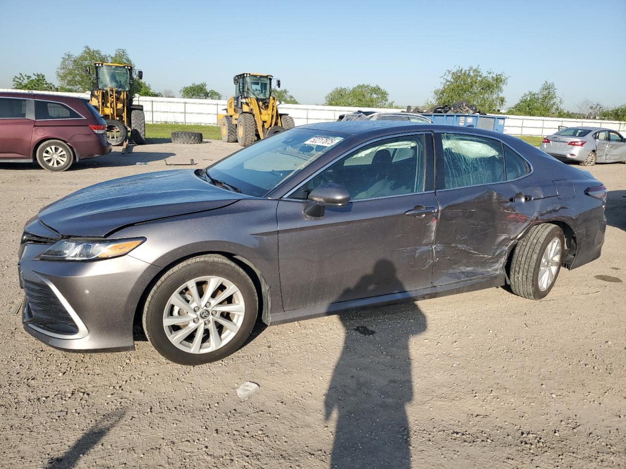 TOYOTA CAMRY LE 2024