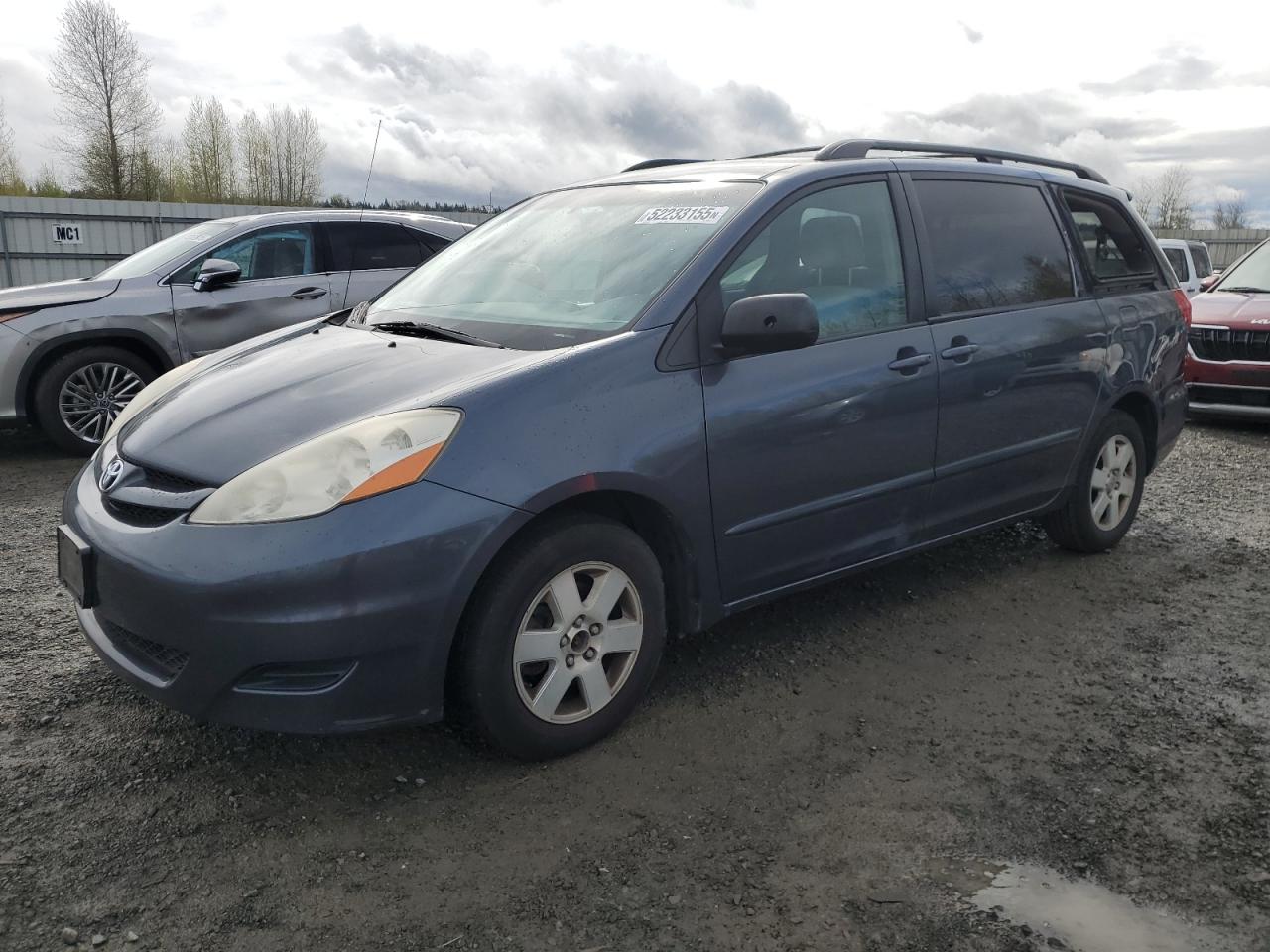 TOYOTA SIENNA CE 2007