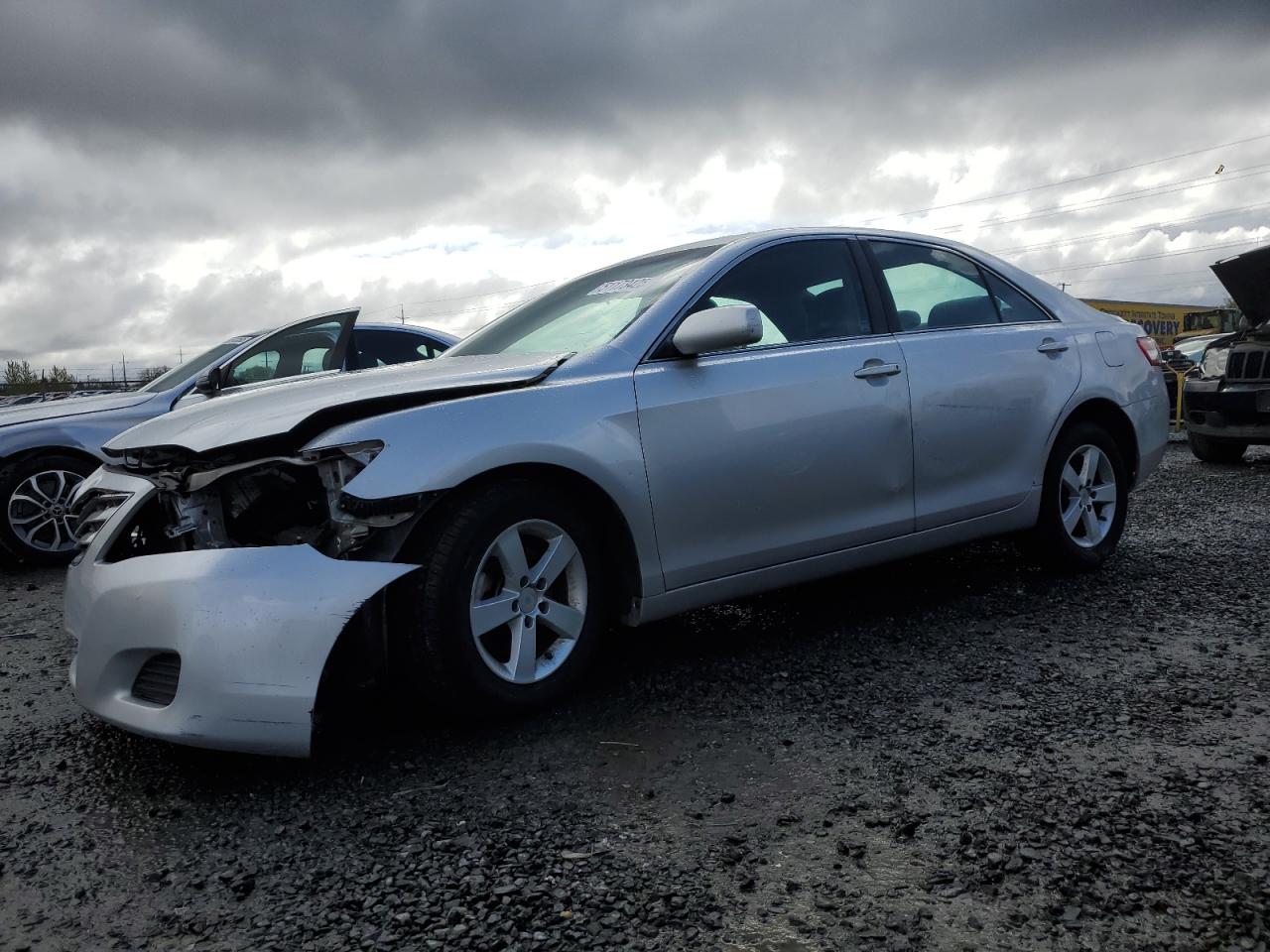 TOYOTA CAMRY BASE 2011