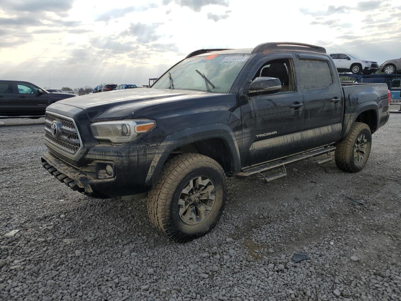 TOYOTA TACOMA DOU 2017
