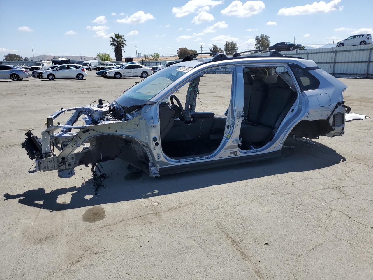 TOYOTA RAV4 XLE 2024