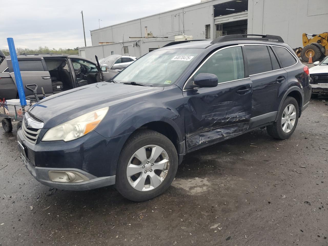 SUBARU OUTBACK 2. 2012