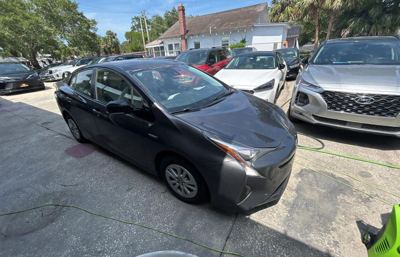 TOYOTA PRIUS 2016