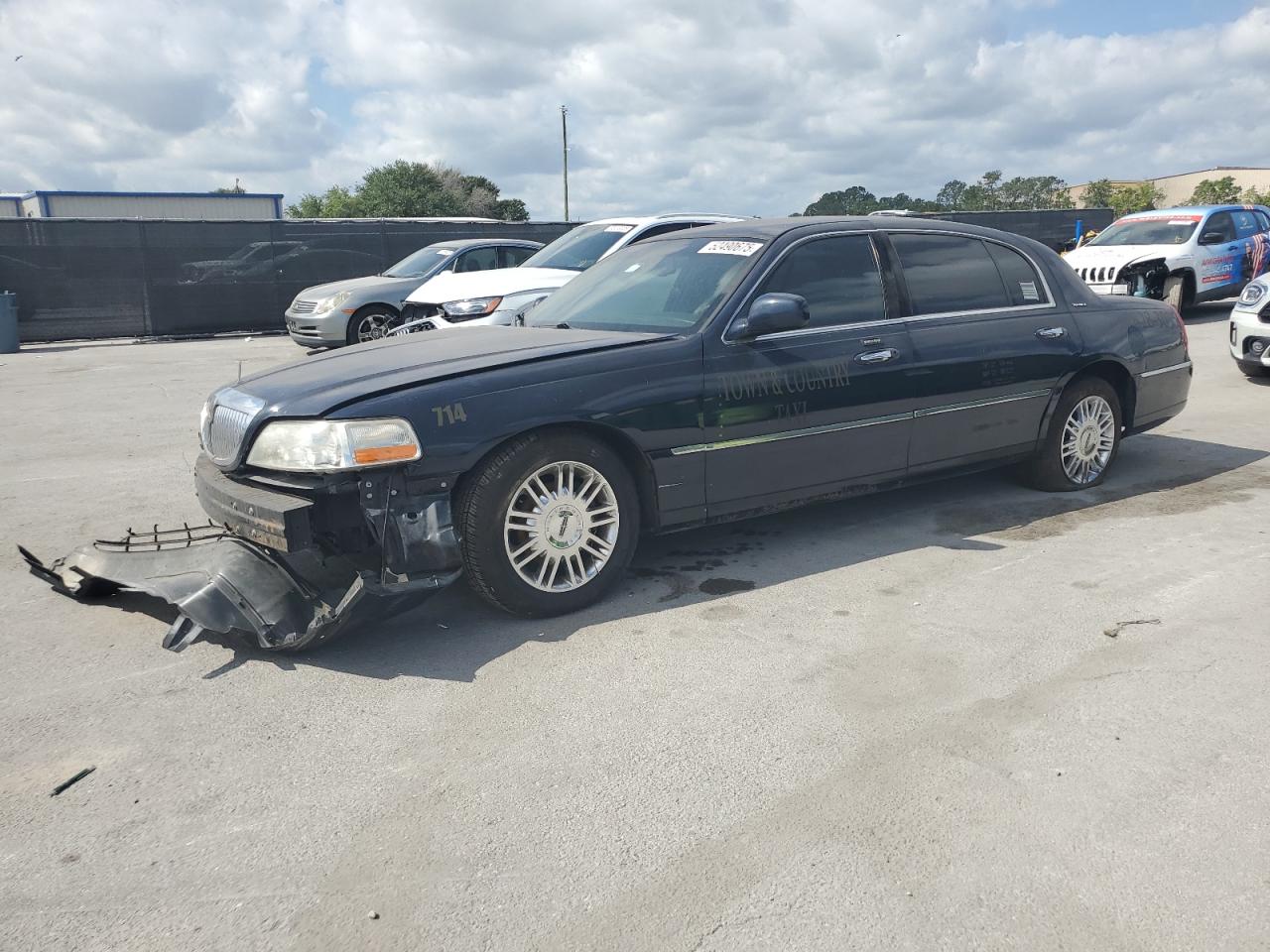 LINCOLN TOWN CAR S 2007