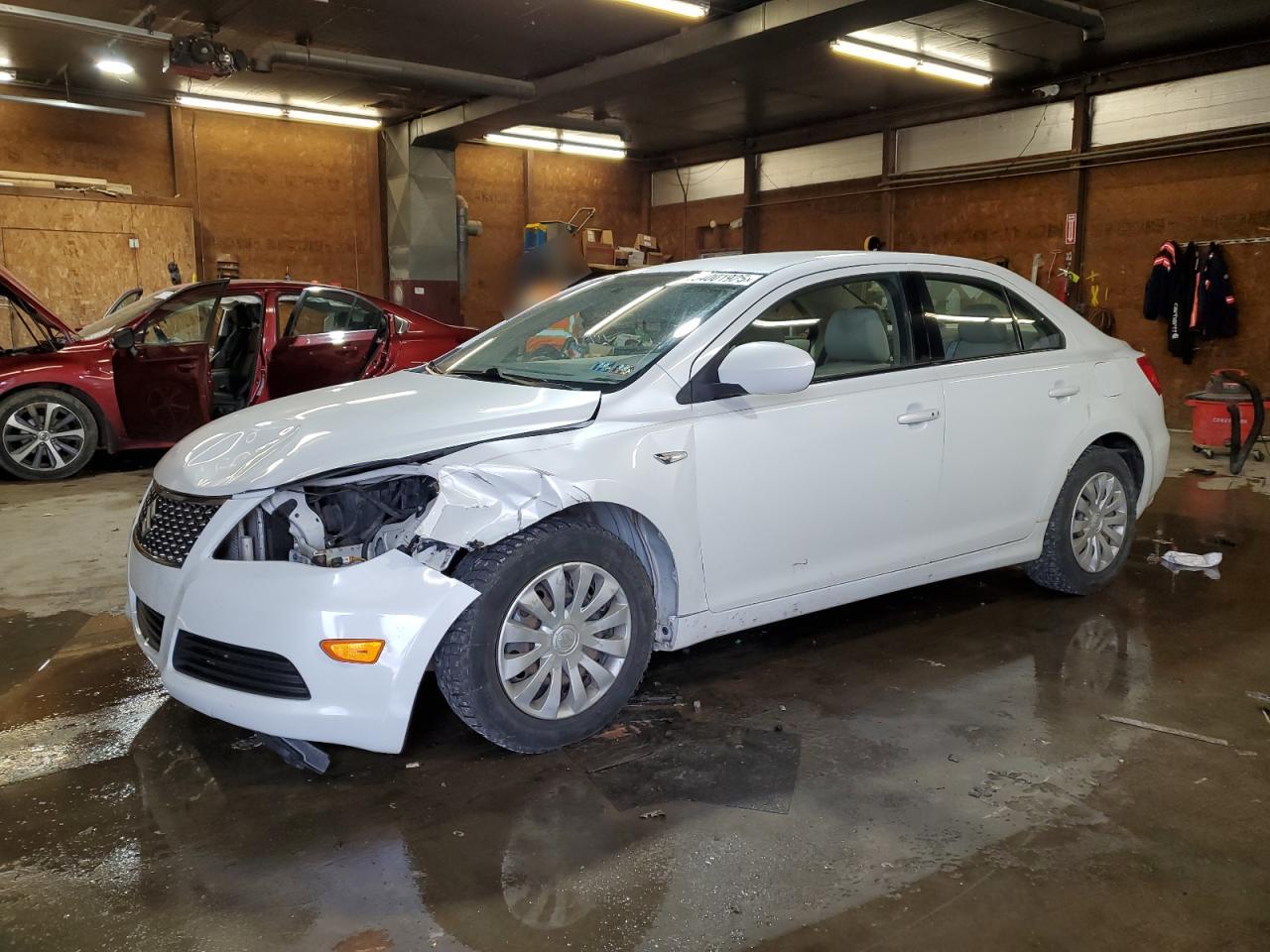 SUZUKI KIZASHI S 2012