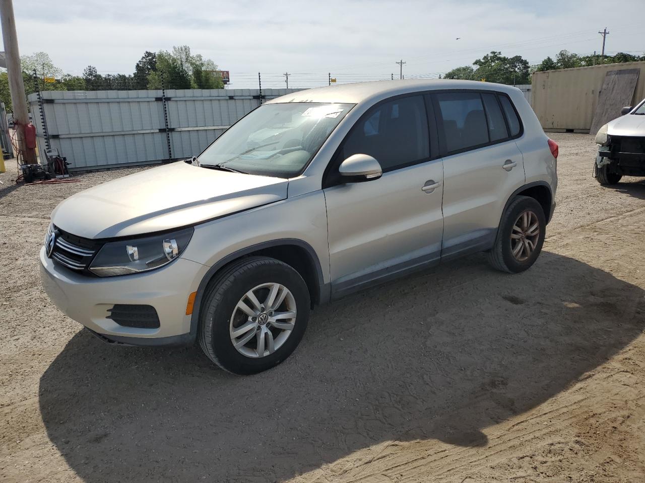 VOLKSWAGEN TIGUAN S 2013