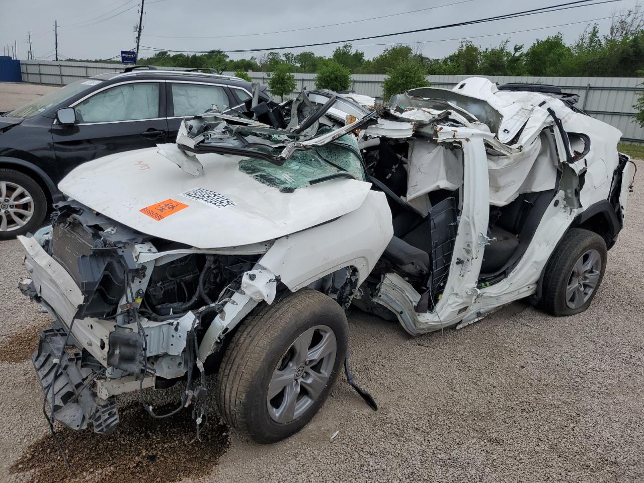 TOYOTA RAV4 XLE 2022