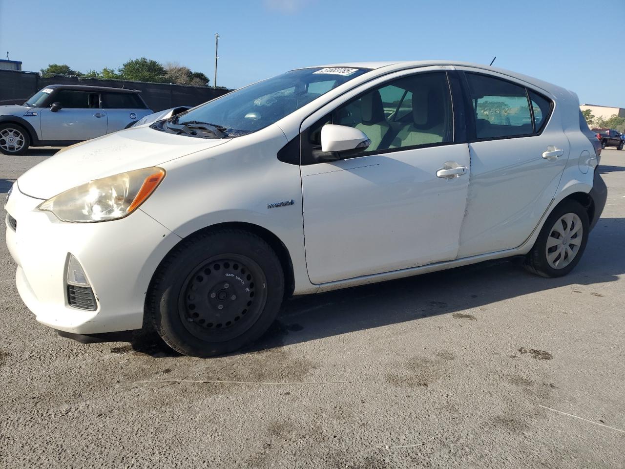 TOYOTA PRIUS C 2012