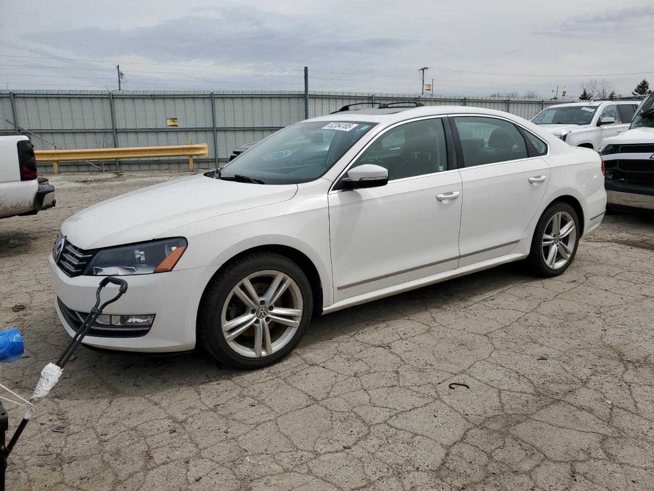 VOLKSWAGEN PASSAT SEL 2014