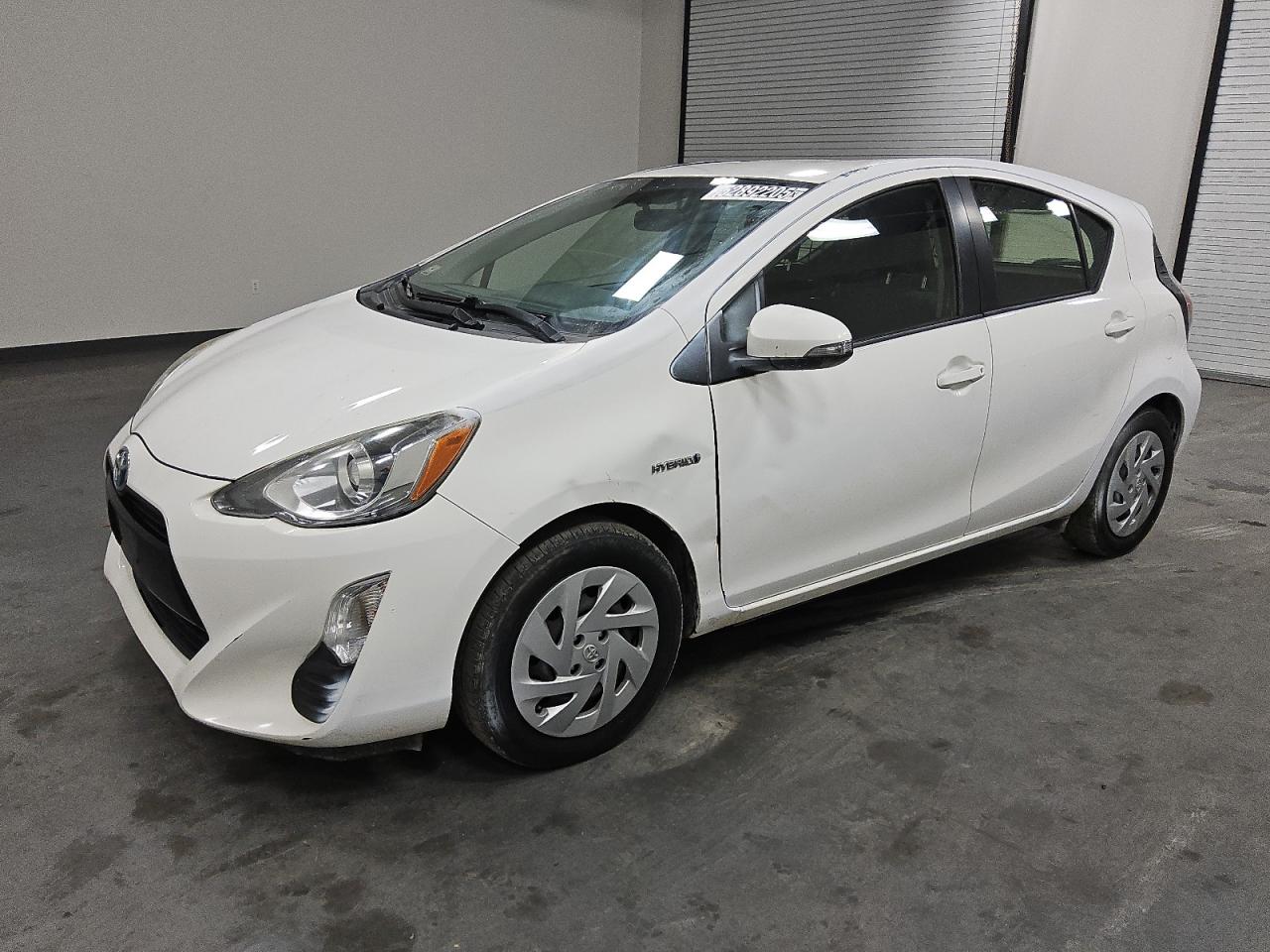 TOYOTA PRIUS C 2016