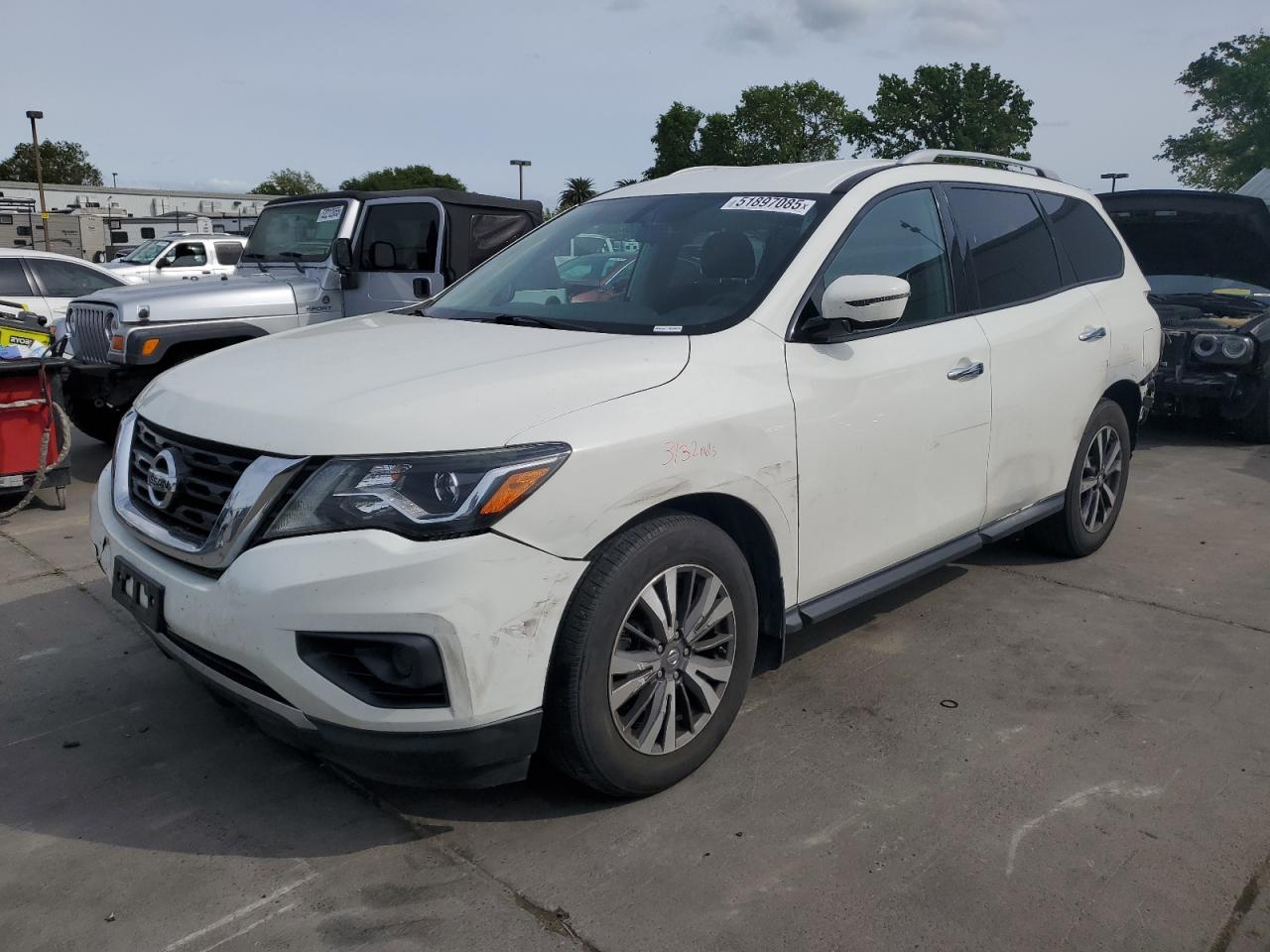 NISSAN PATHFINDER 2017