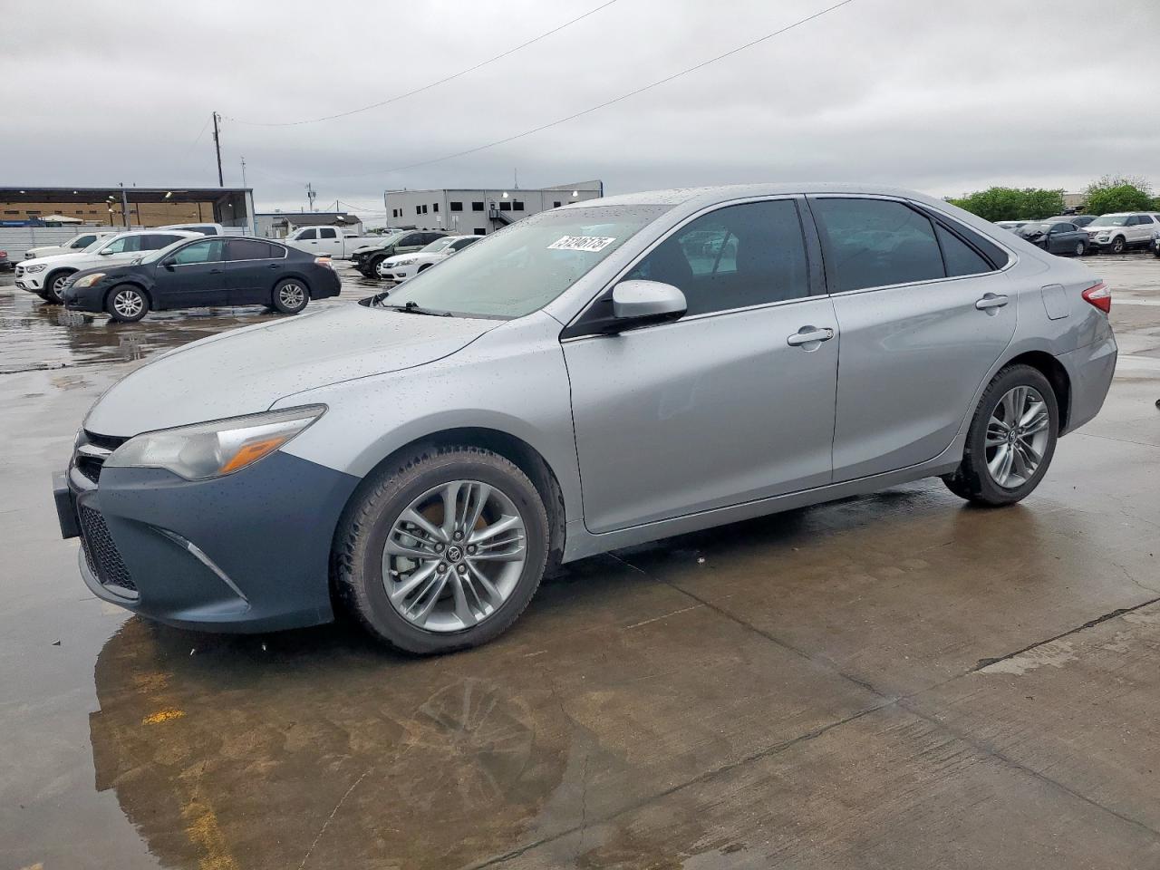 TOYOTA CAMRY SE 2017