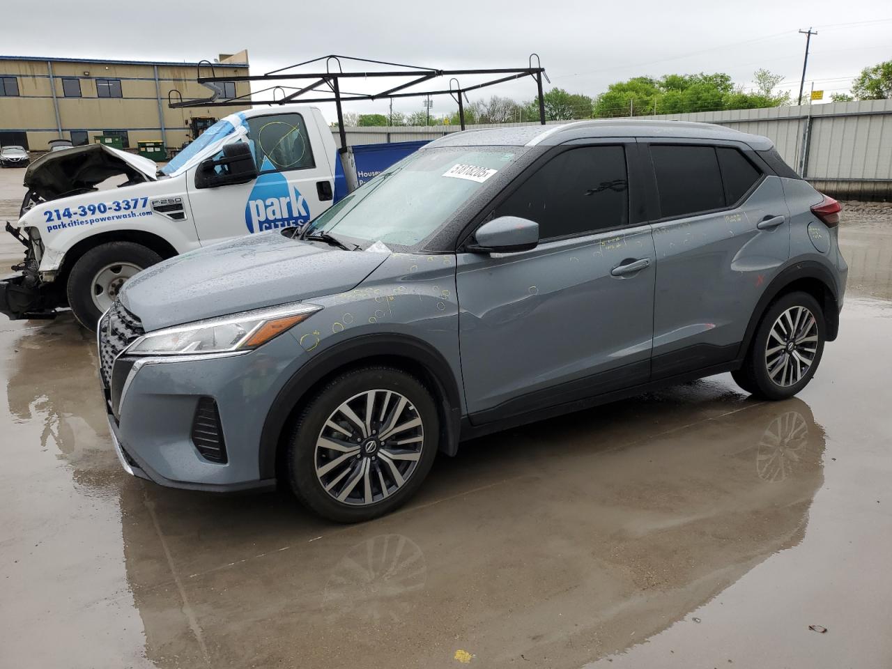 NISSAN KICKS SV 2021