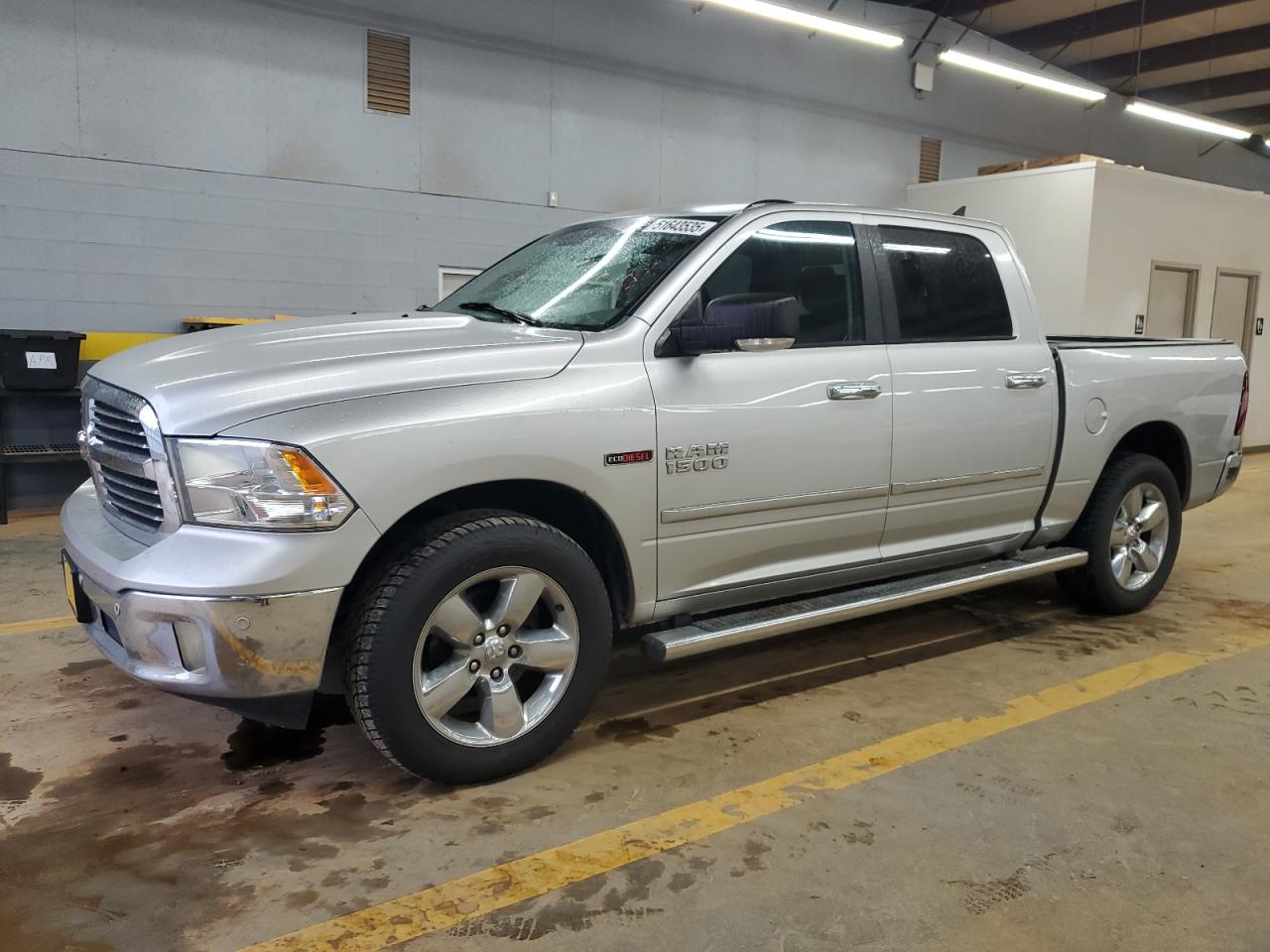 RAM 1500 SLT 2015