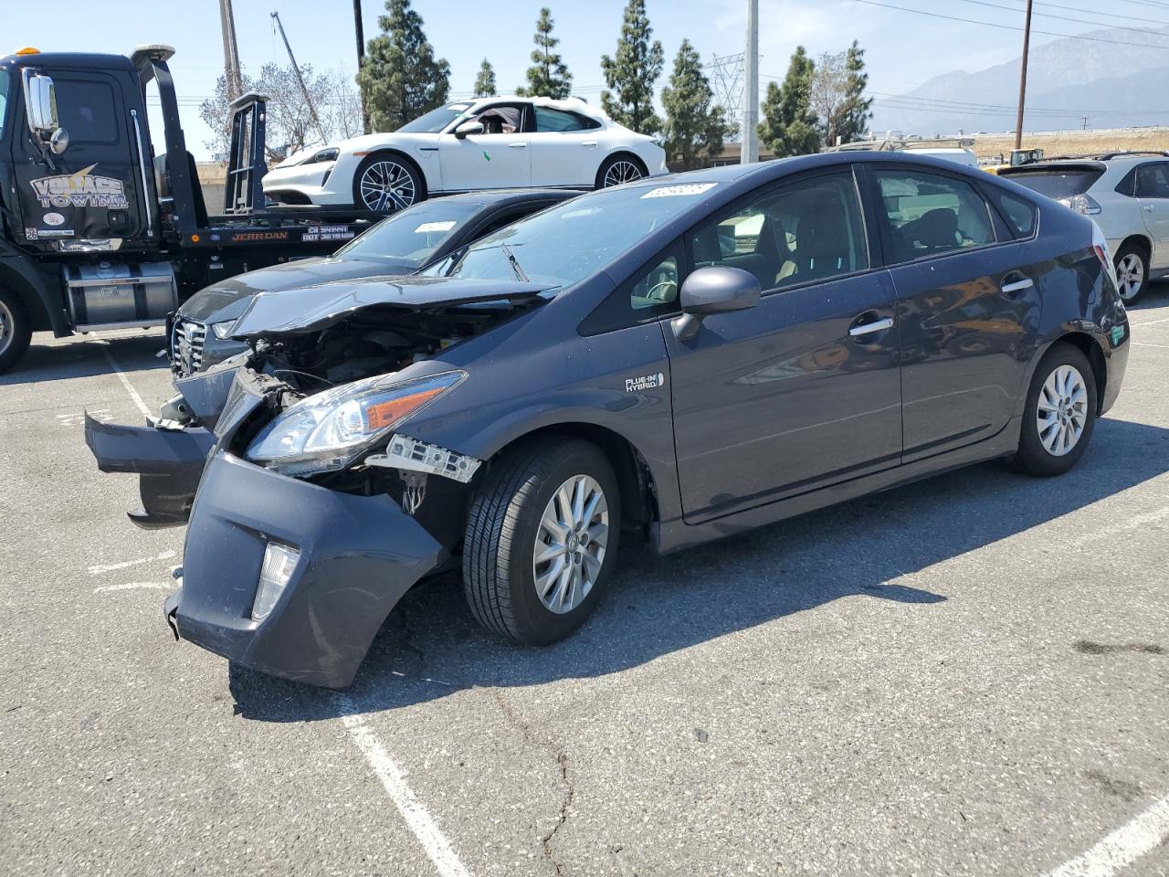TOYOTA PRIUS PLUG 2015