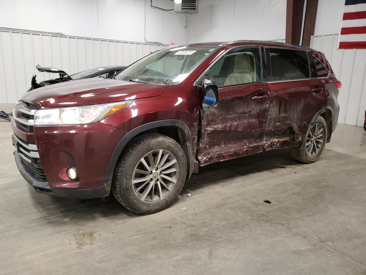 TOYOTA HIGHLANDER 2017
