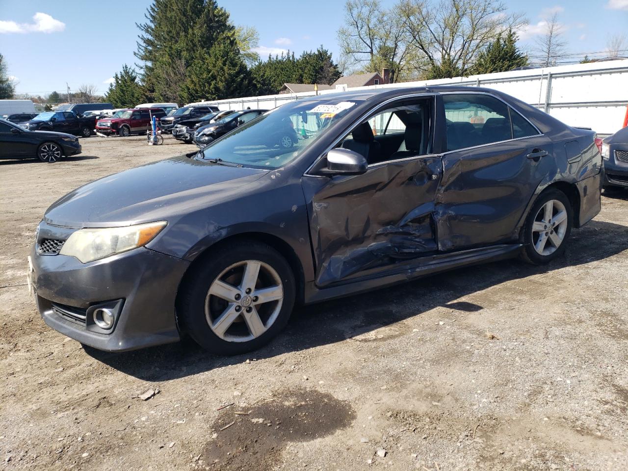 TOYOTA CAMRY L 2013