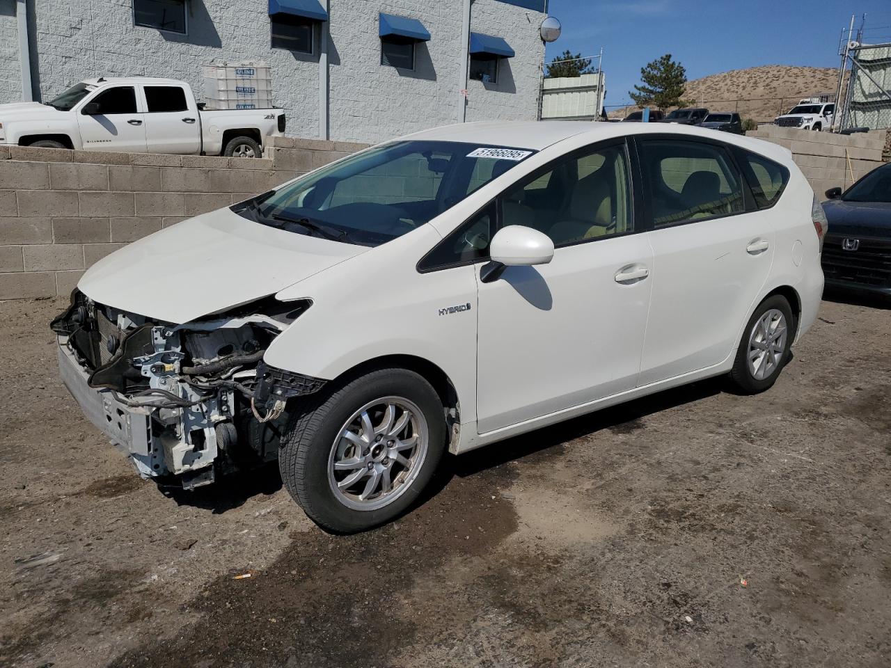 TOYOTA PRIUS V 2013