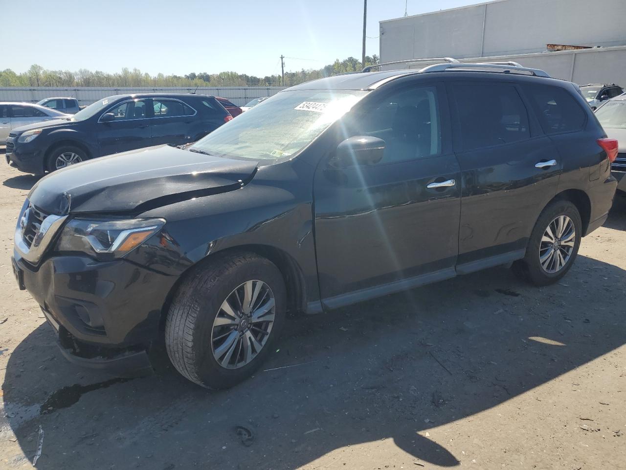 NISSAN PATHFINDER 2019