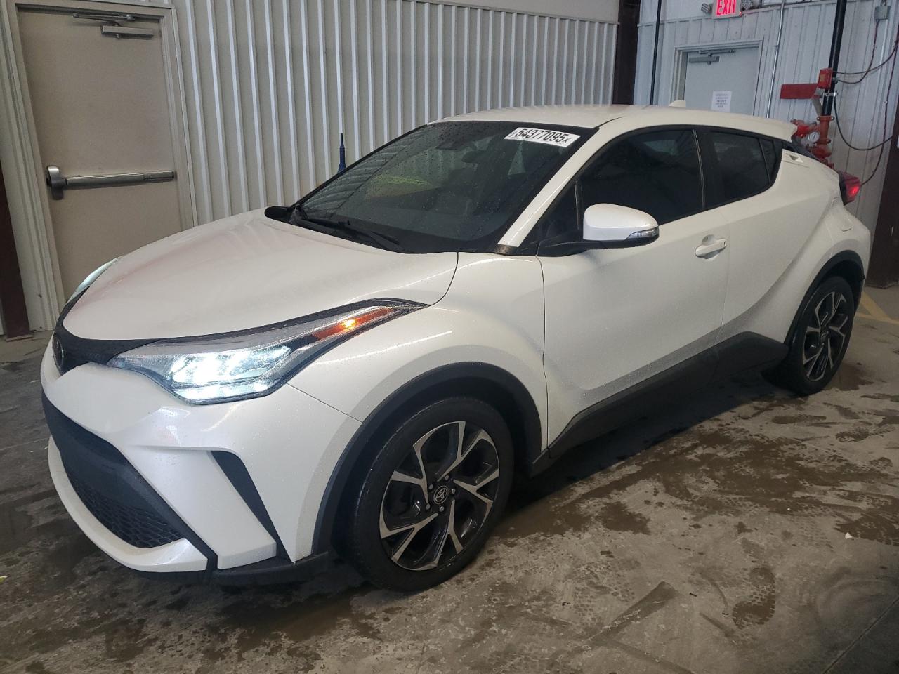 TOYOTA C-HR XLE 2021