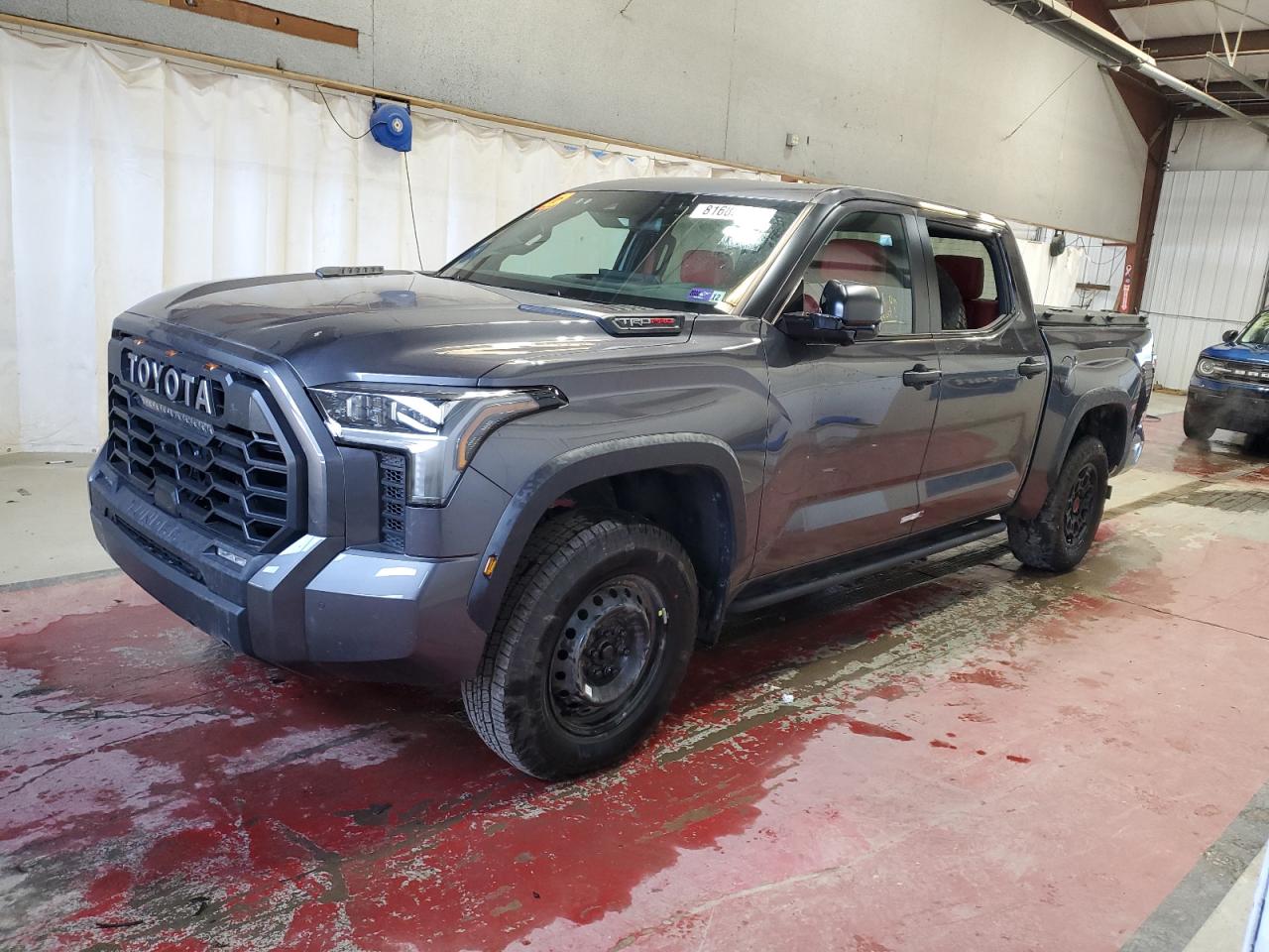 TOYOTA TUNDRA 2024