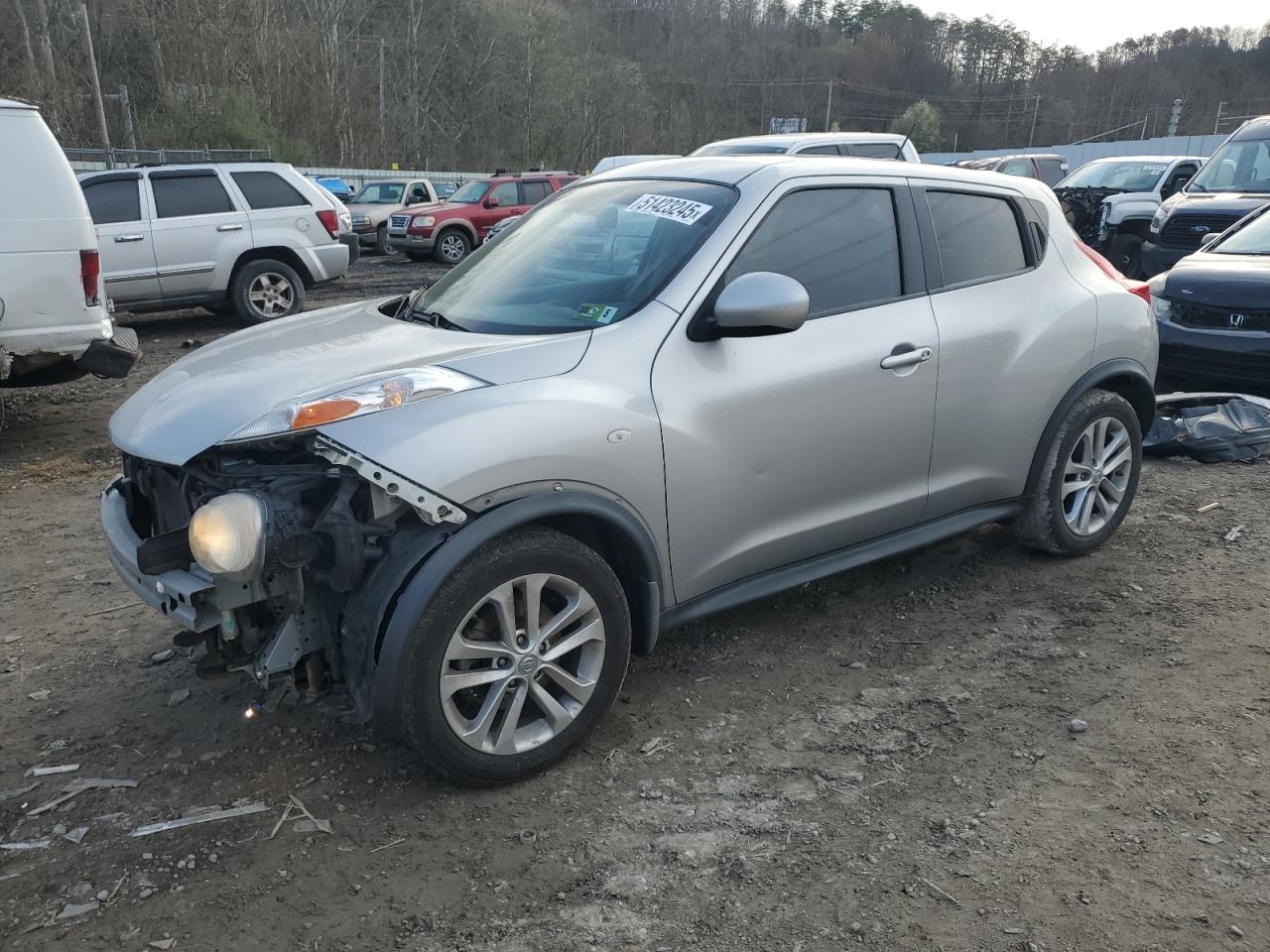 NISSAN JUKE S 2011