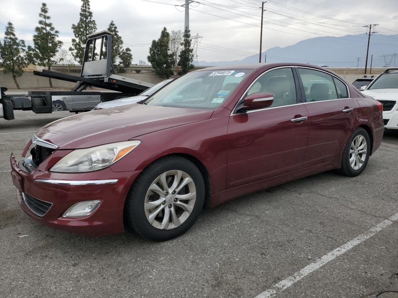 HYUNDAI GENESIS 3. 2013