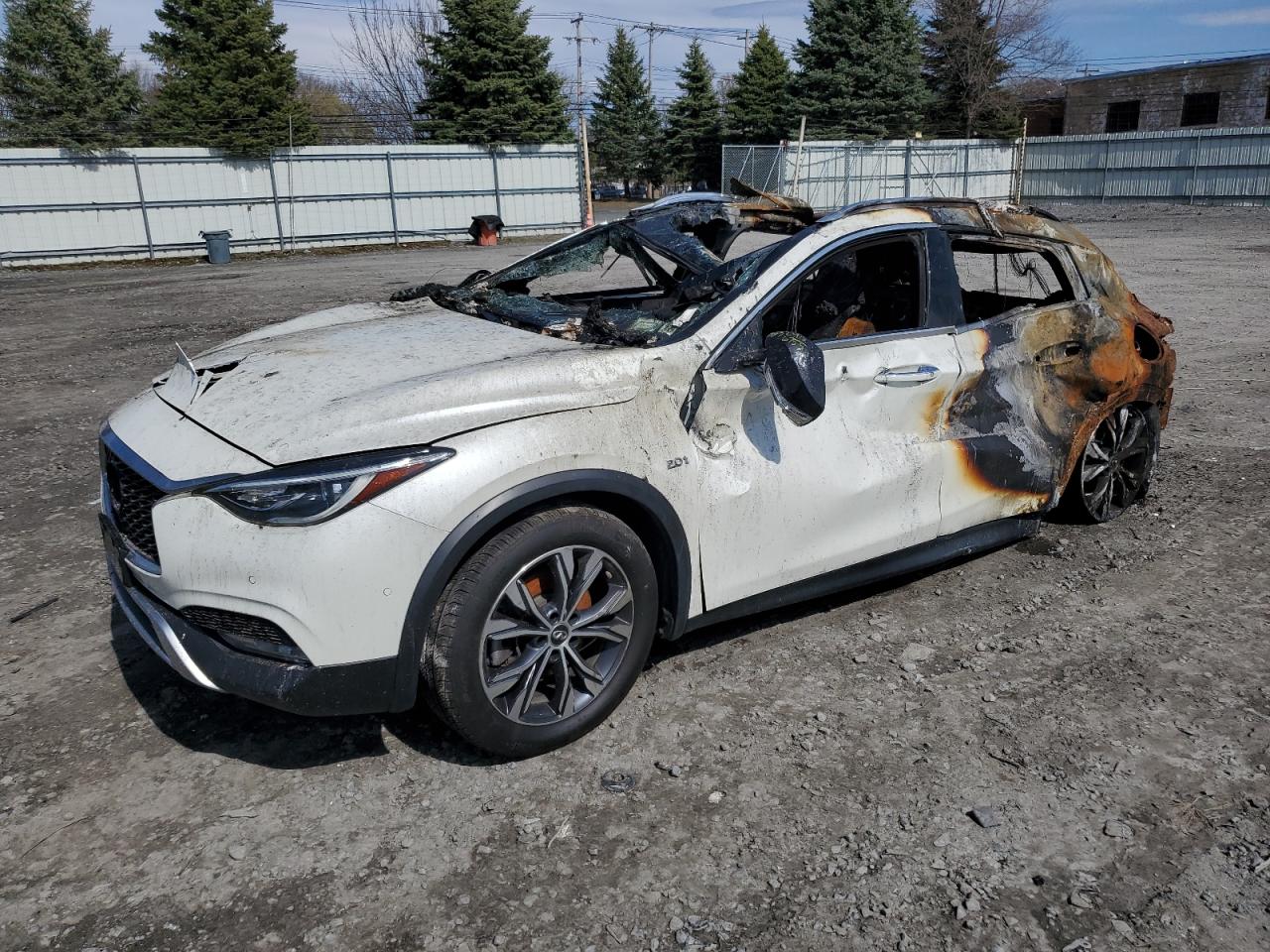 INFINITI QX30 BASE 2017