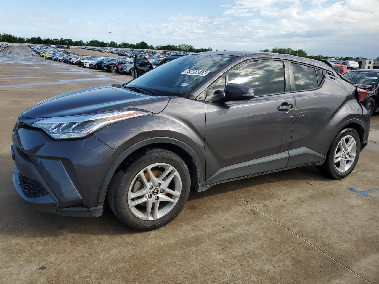 TOYOTA C-HR XLE 2021