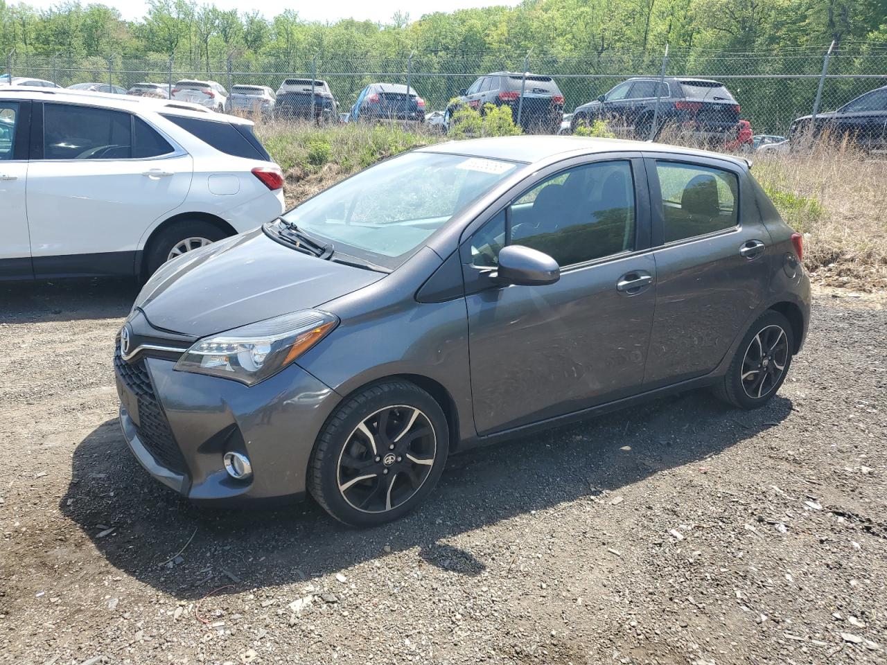 TOYOTA YARIS 2015
