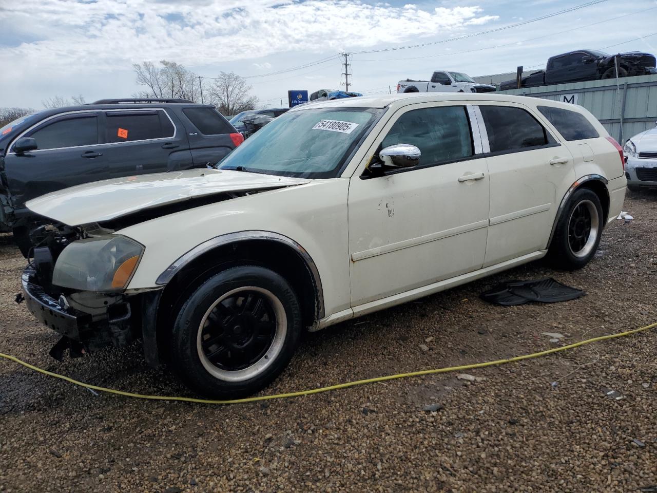 DODGE MAGNUM SE 2006