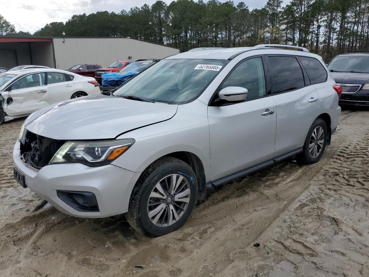 NISSAN PATHFINDER 2017